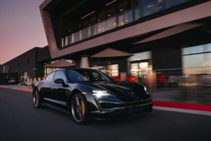 ar "porsche" sukurs naują klasikinį automobilį