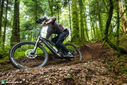 Išskirtiniai elektriniai dviračiai 2025 m.