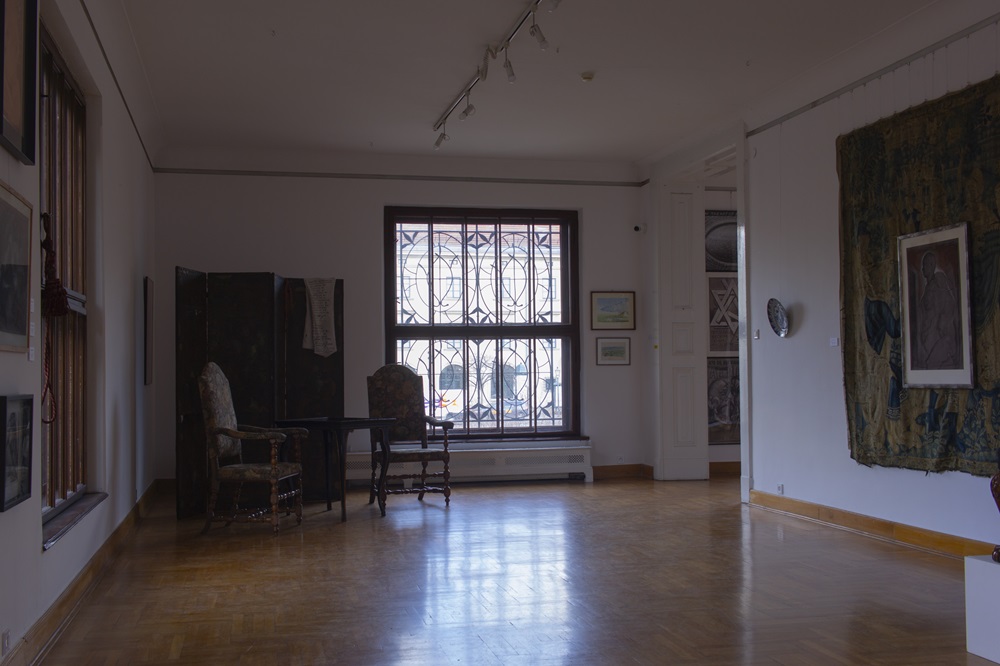 Netvarkingi rūmai. Franciszek Starowieyski vėl Krokuvoje - parodos dokumentacija