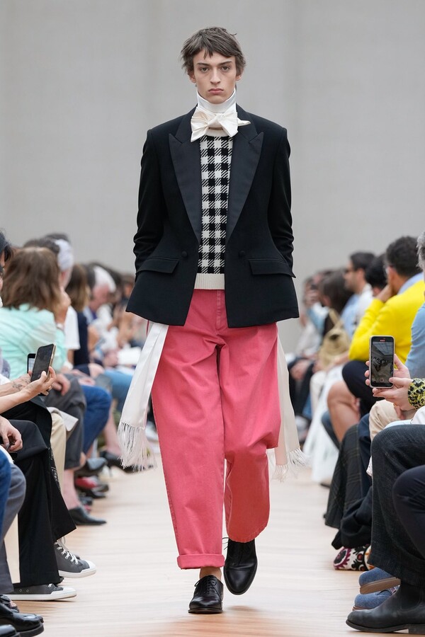 Jonathanas Andersonas "Dior "8