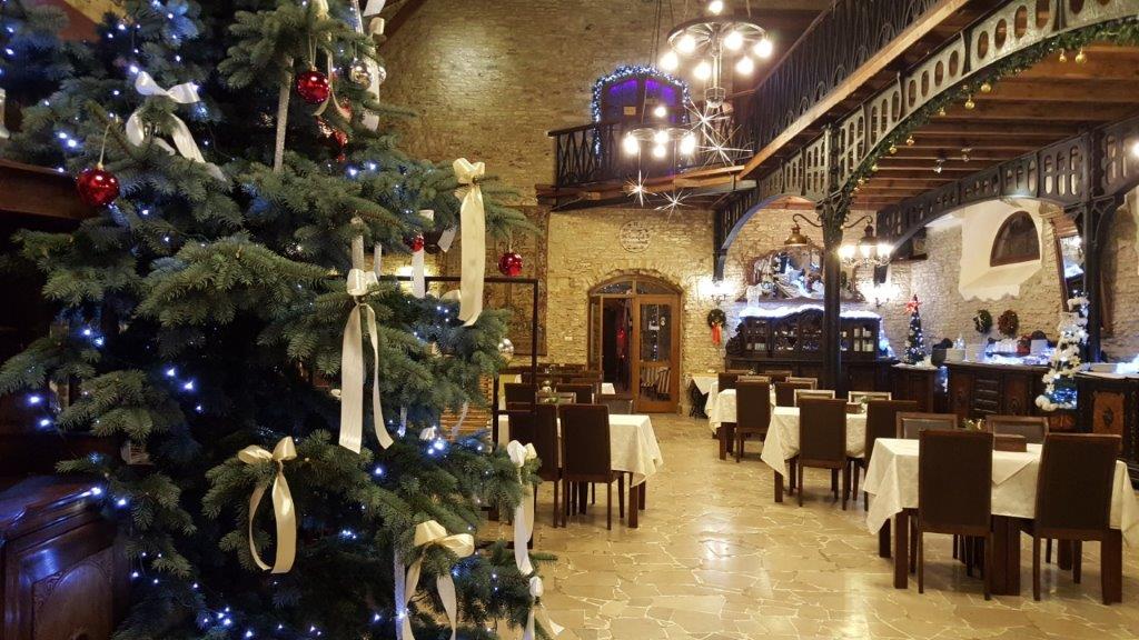 Dvaro rūmų SPA kalėdinė eglutė