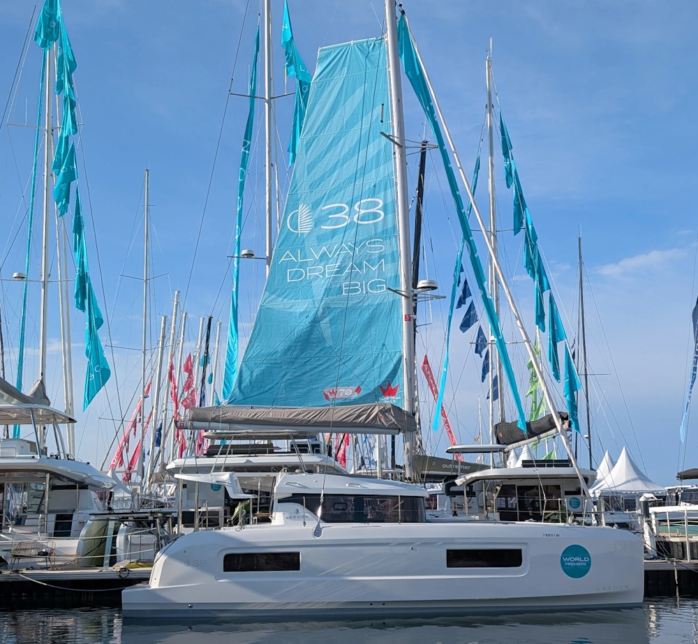 Zaglowe4 katamaranai