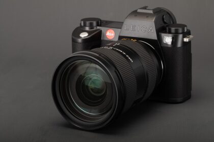 "Leica Sl3 S" kampinis vaizdas