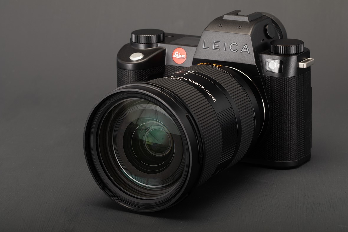 "Leica Sl3 S" kampinis vaizdas