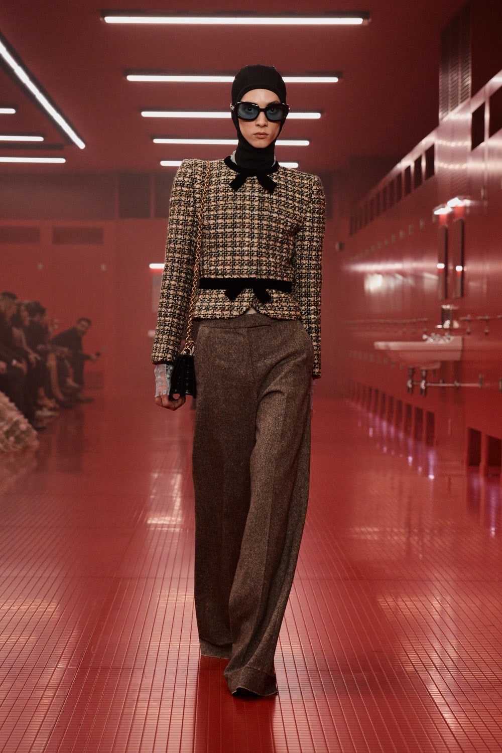 Naujausias "Valentino" &scaron;ou žaidžia su intymumu1