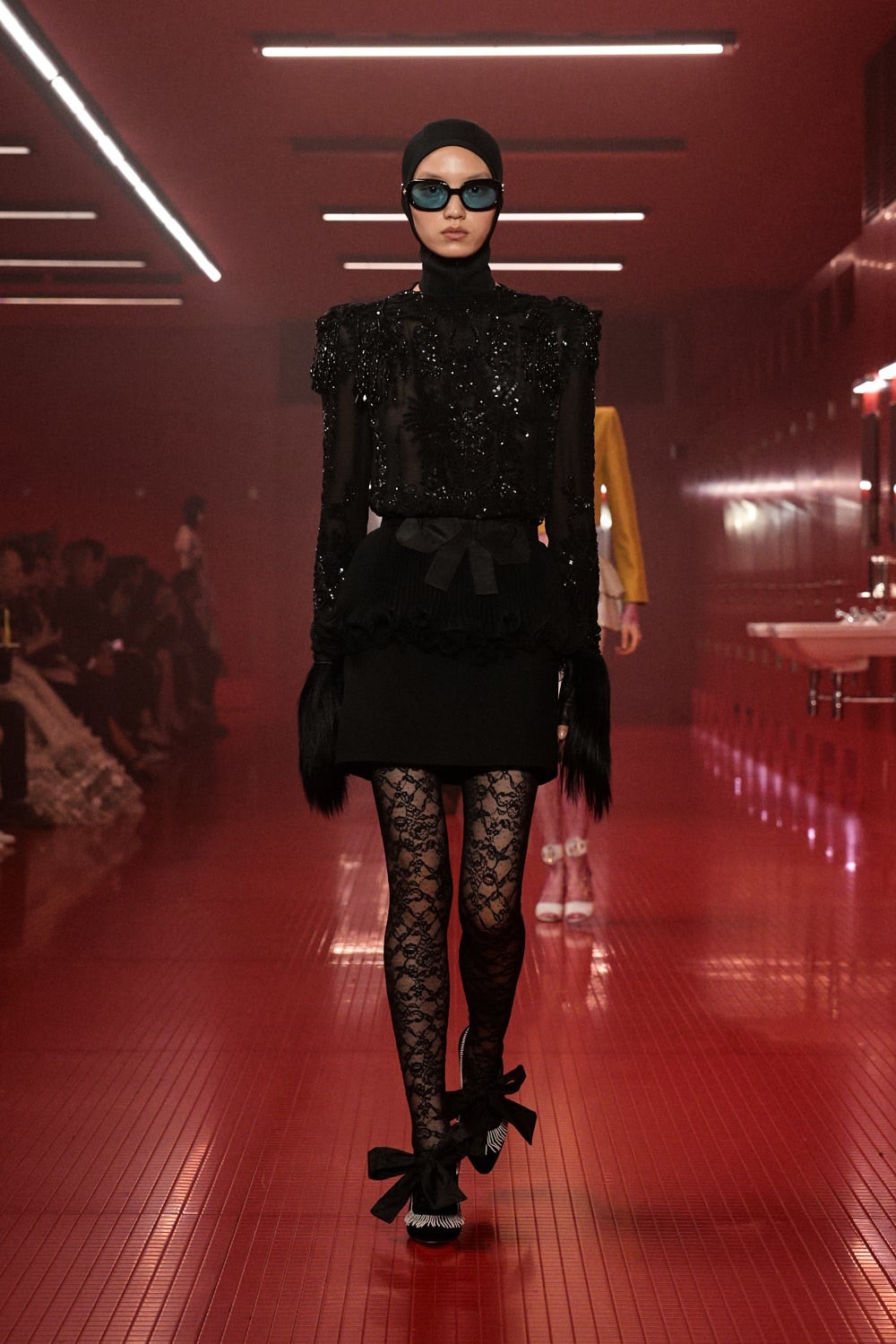 Naujausias "Valentino" &scaron;ou žaidžia su intymumu2