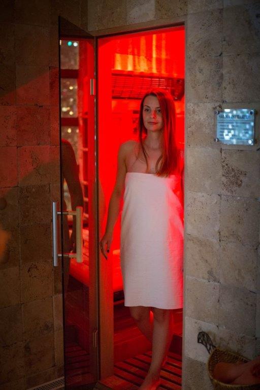 Saunavimasis stiprina imunitetą, gerina kraujotaką, mažina raumenų įtampą, stresą, gerina nuotaiką ir odos būklę.