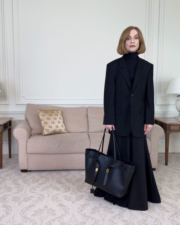 "Balenciaga" kampanija su Claudia Schiffer7