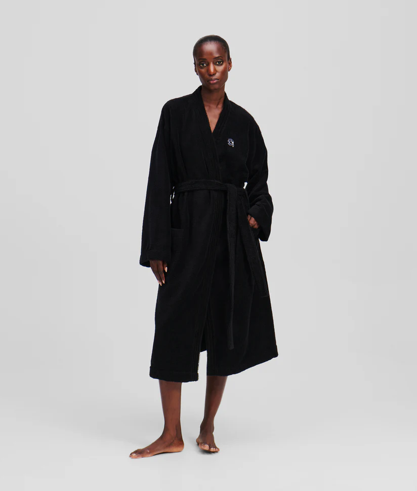 Prabangus moteri&scaron;kas chalatas5