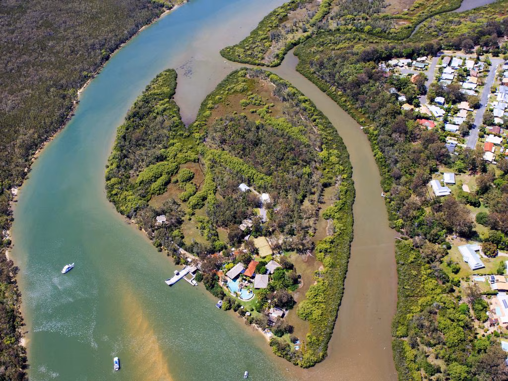 Vie&scaron;nagė Makepeace Island